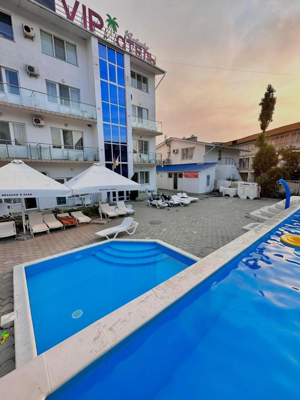Vip Hotel Kobleve Exterior foto