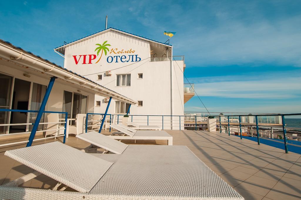 Vip Hotel Kobleve Exterior foto
