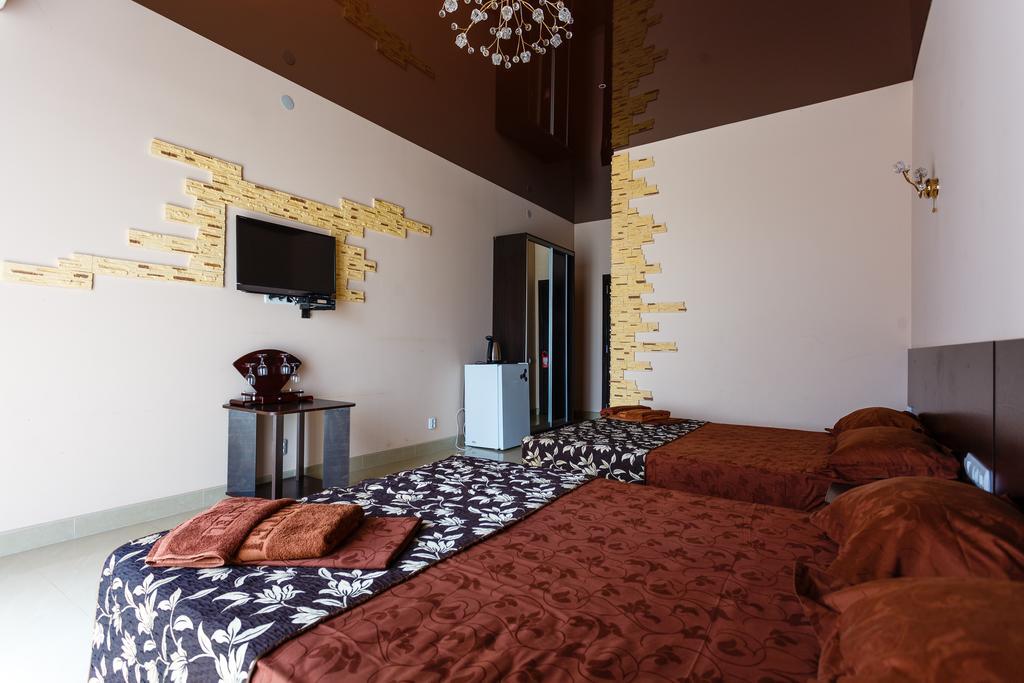 Vip Hotel Kobleve Habitación foto